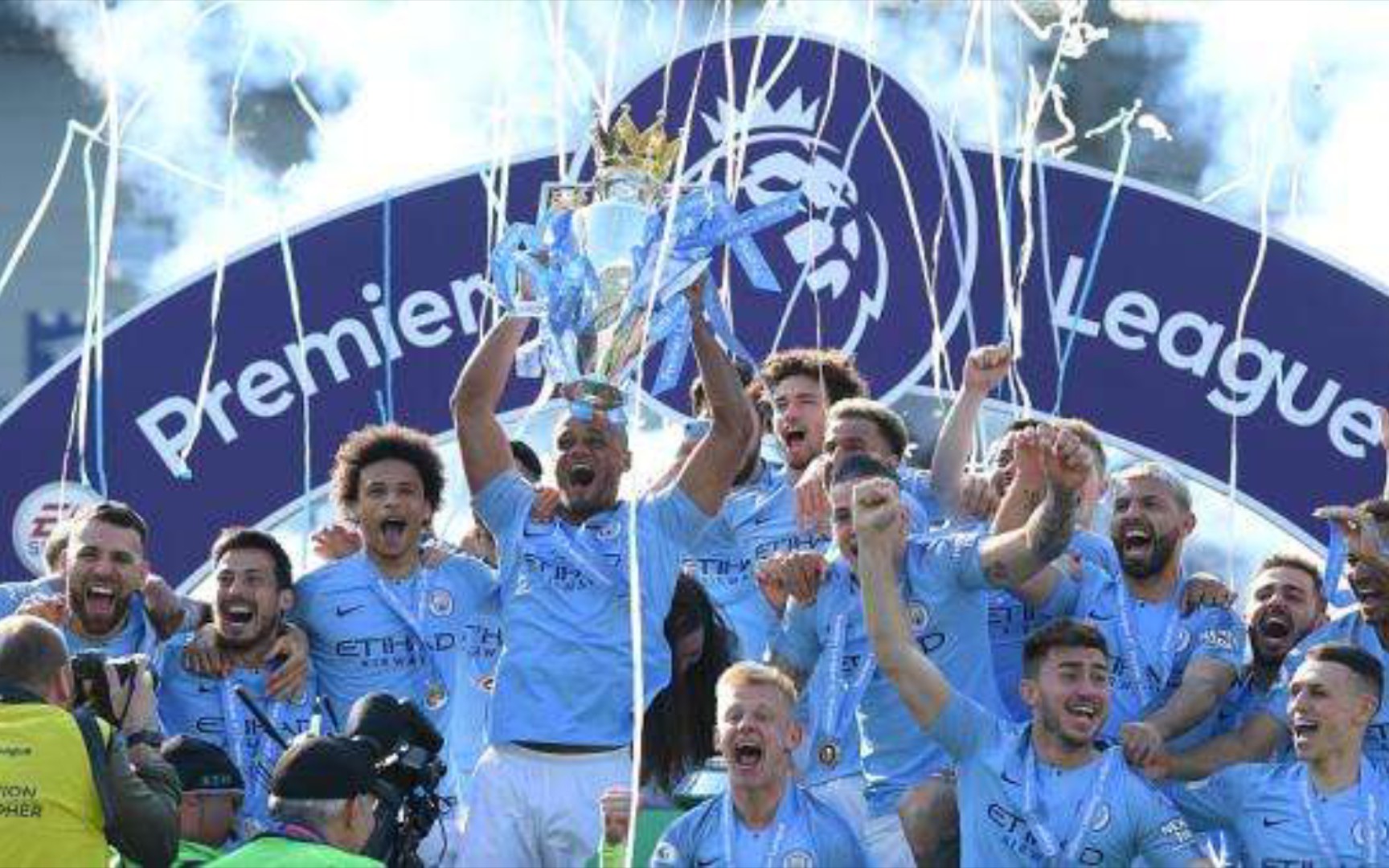 国大学生田 国大学生田